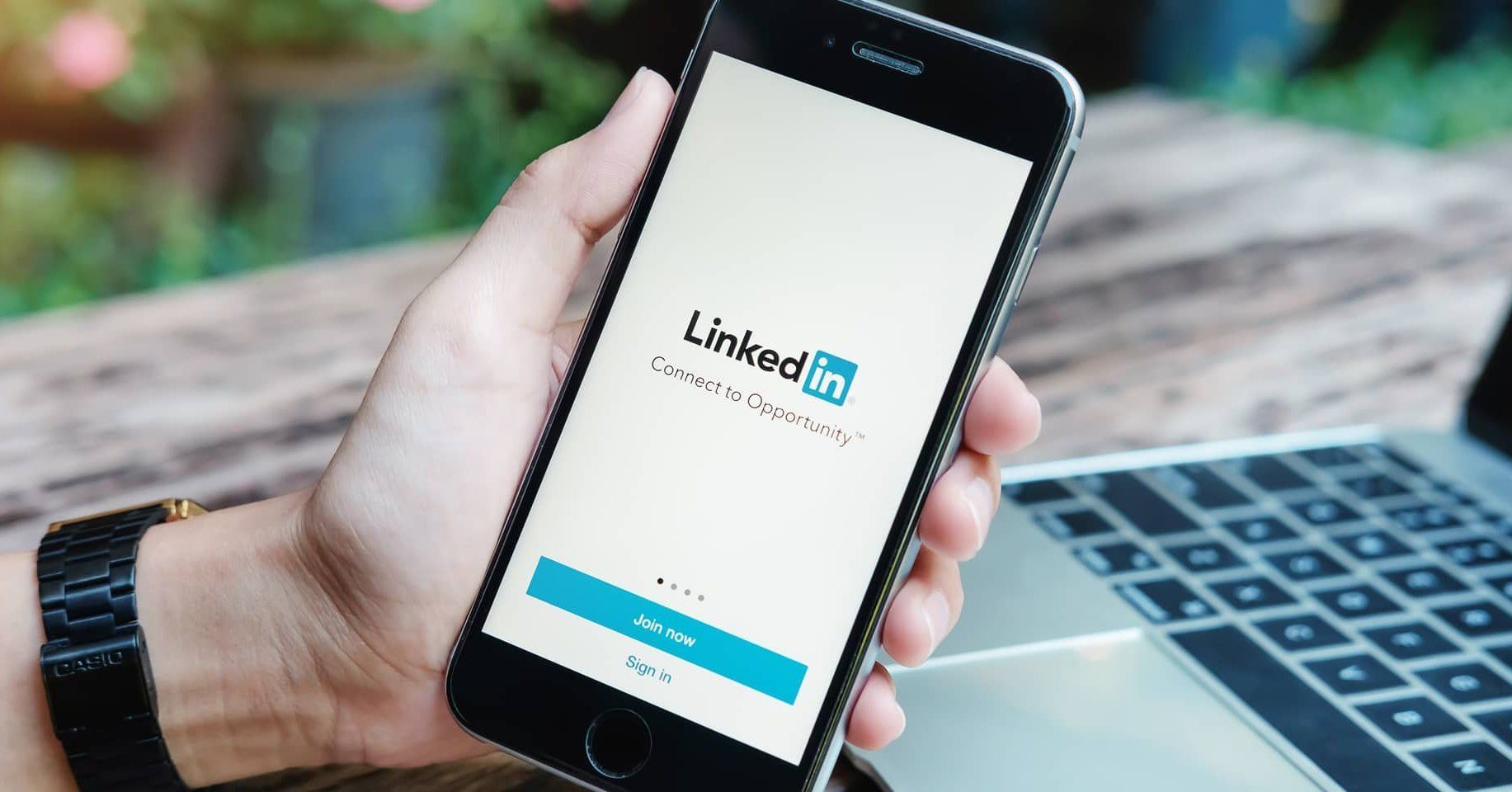 Wie man ein Linkedln-Profil erstellt, um einen Job zu bekommen.