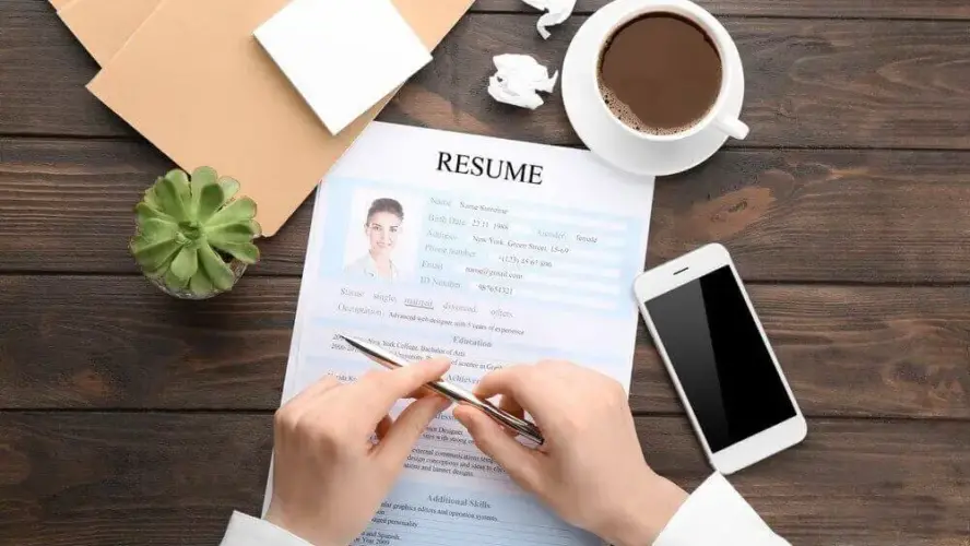 Maîtrisez l’Art de la Présentation de CV
