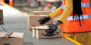 Lavora come magazziniere da Amazon