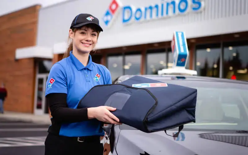Domino’s Pizza Jobs: Opportunities in the Canadian Food Service Industry