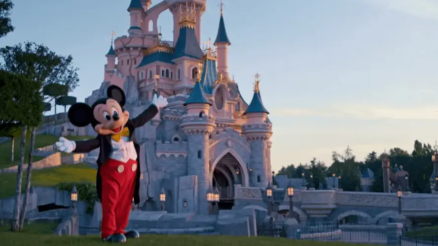 À la Conquête du Rêve : Travailler à Disneyland Paris