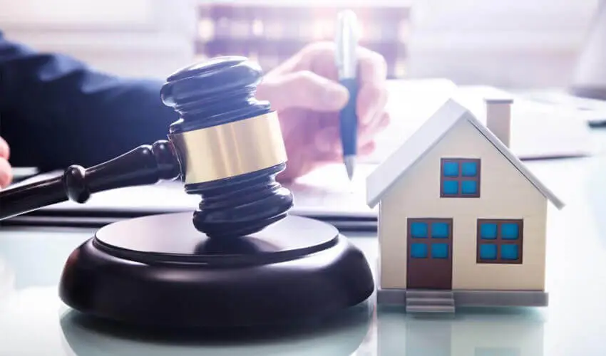 AUCTIONS FOR HOUSES: SHOULD YOU BUY?