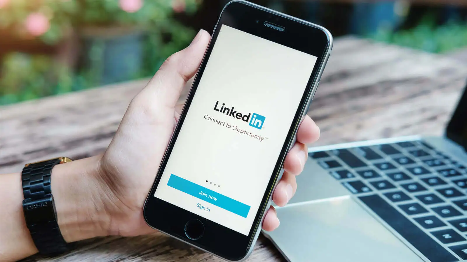 HOW TO GET A JOB ON LINKEDIN