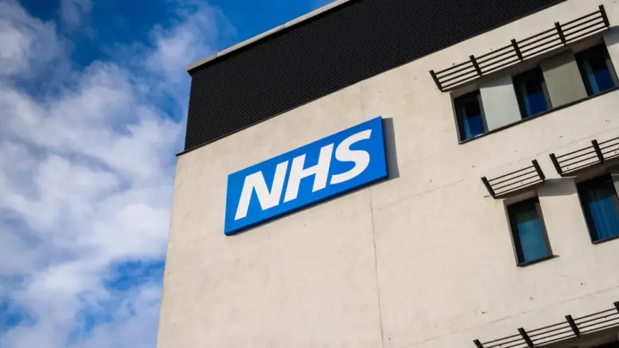 HOW YOU CAN WORK AT NHS