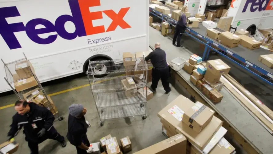 FedEx assume personale in Italia: opportunità di lavoro imperdibili.