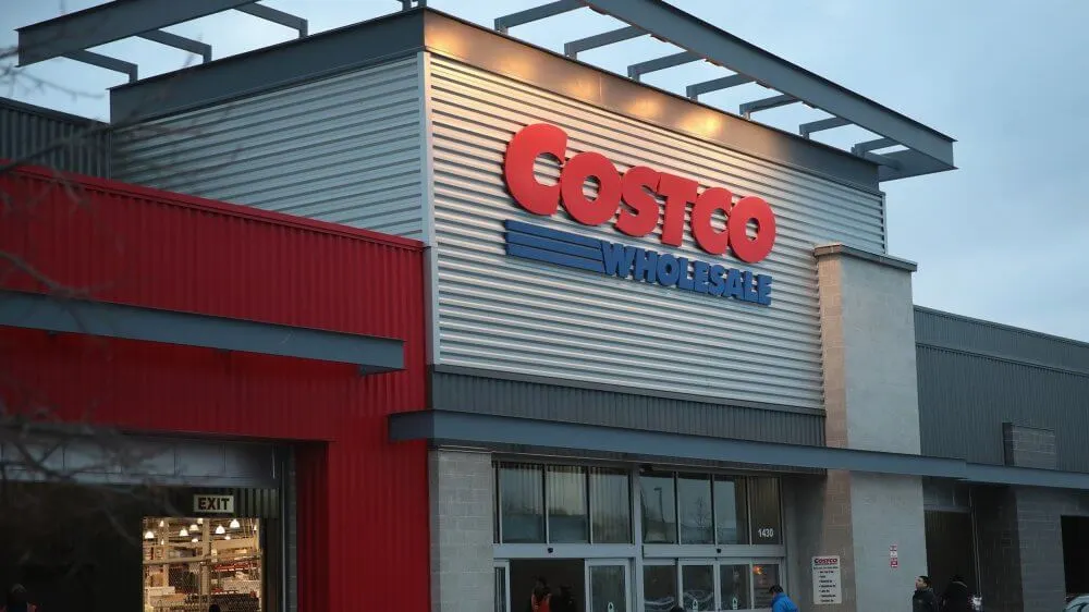 Getting a Job at Costco: Salary & Benefits