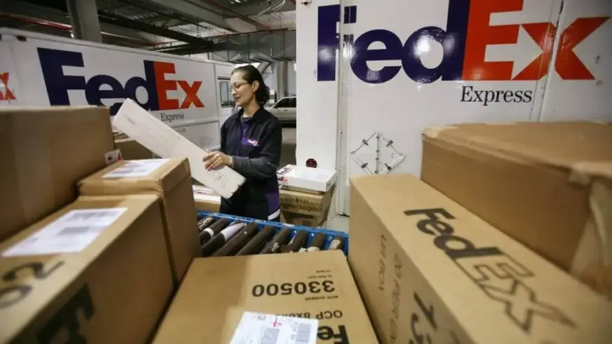 Carrières chez FedEx : Opportunités dans l’industrie de la logistique et de la livraison