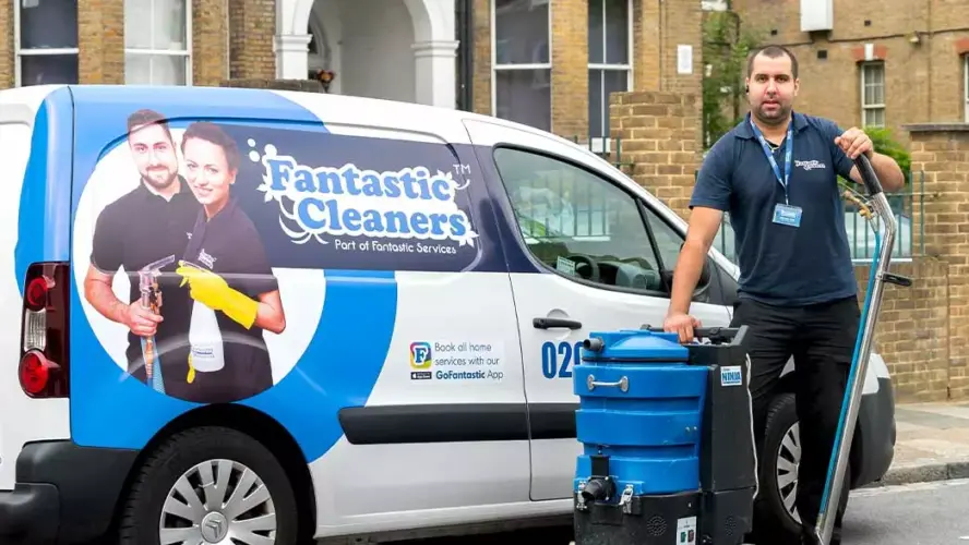 Discover Exciting Cleaning Careers at Fantastic Cleaners: Earn £11.55/hr and more!