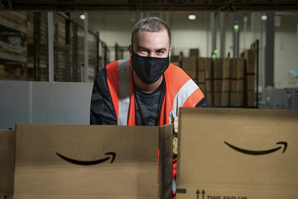 Join the Amazon Fulfillment Team in Canada!