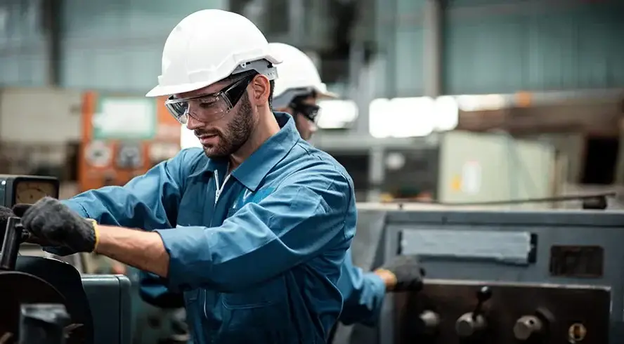 Operaio di Produzione in Italia: 457 possibilità di carriera, stipendio sopra la media nazionale e numerosi benefici
