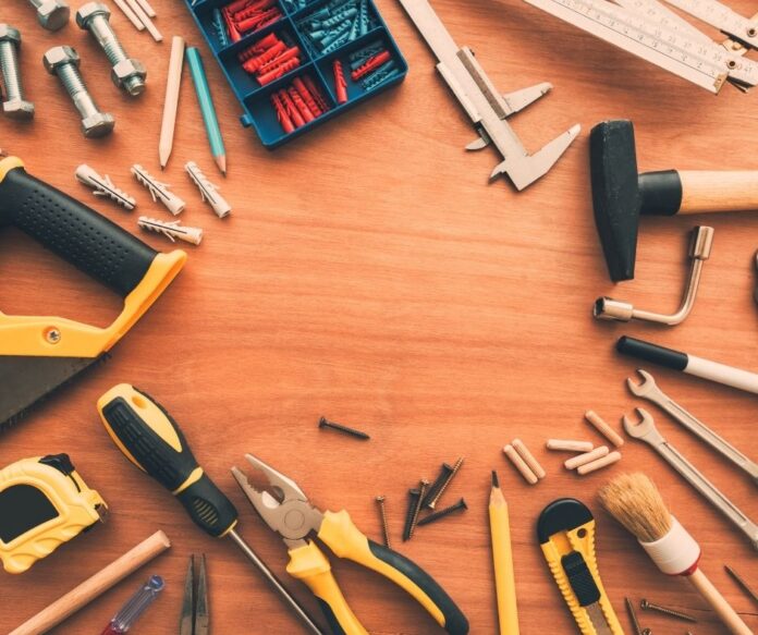 Publicación de Facebook Primero de Mayo Verde Elegante Ilustrado Floral-2